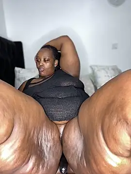 Snapshot of MsWhiteChocolatte chatting on 20, 2, 2026 MsWhiteChocolatte online show from 20, 2, 2026