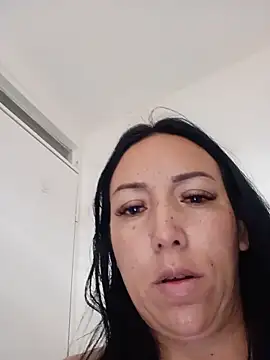 Snapshot of Laura_martin_ chatting on 21, 5, 2026 Laura martin online show from 21, 5, 2026