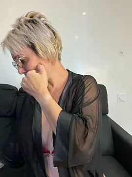 Snapshot of marinella07 chatting on 11, 6, 2026 marinella07 online show from 11, 6, 2026