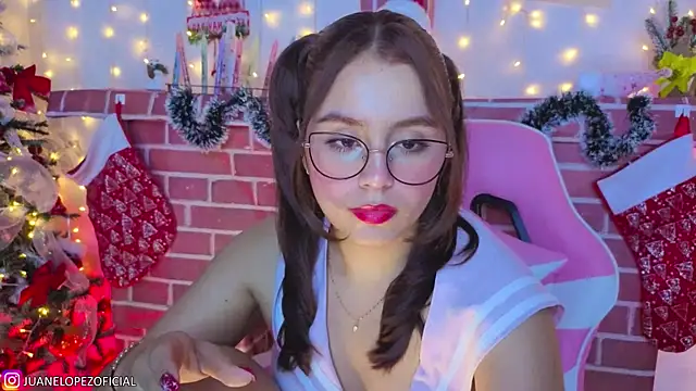 Juanelopez1 online show from 5, 12, 2025