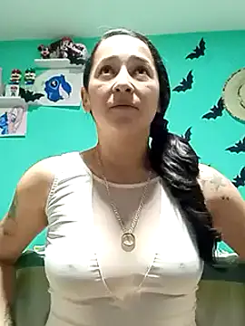 emilypoppy3 online show from 10, 1, 2025