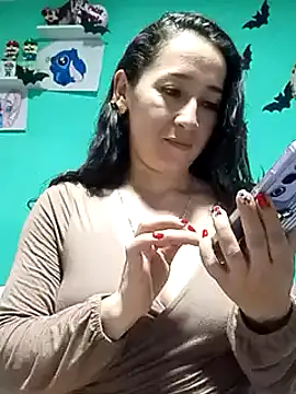 emilypoppy3 online show from 25, 1, 2025