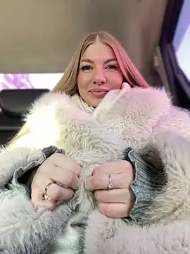 Snapshot of NewLale chatting on 21, 2, 2025 NewLale online show from 21, 2, 2025