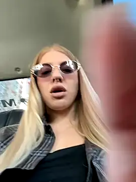 Snapshot of NewLale chatting on 20, 9, 2025 NewLale online show from 20, 9, 2025