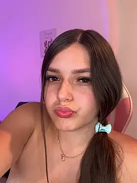 Snapshot of Estrellaa19 chatting on 30, 6, 2026 Estrellaa19 online show from 30, 6, 2026