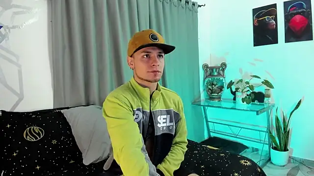 Aron-santoro online show from 6, 12, 2024