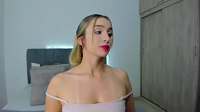 Snapshot of im_sarah34 chatting on 12, 6, 2026 im sarah34 online show from 12, 6, 2026