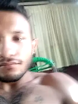 Snapshot of brayan7132 chatting on 8, 5, 2026 brayan7132 online show from 8, 5, 2026