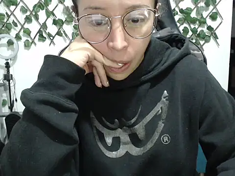 Snapshot of jeiana4u chatting on 4, 5, 2026 jeiana4u online show from 4, 5, 2026