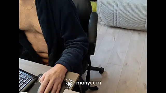 lolacharlyxh online show from 8, 1, 2026