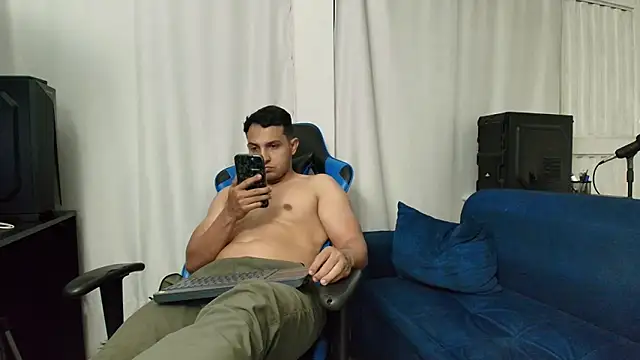 Snapshot of hott_dicks chatting on 14, 7, 2026 hott dicks online show from 14, 7, 2026