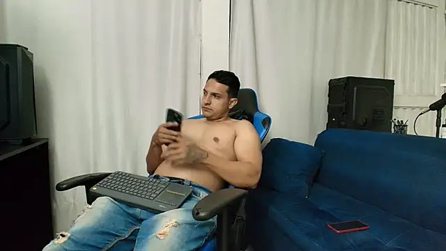 Snapshot of hott_dicks chatting on 26, 7, 2026 hott dicks online show from 26, 7, 2026