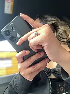 Mila Morgan online show from 11, 3, 2025