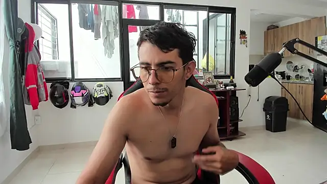 Snapshot of MauroD17 chatting on 11, 4, 2026 MauroD17 online show from 11, 4, 2026