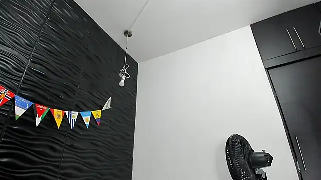 Snapshot of Ammy_Connor1 chatting on 8, 7, 2026 Ammy Connor1 online show from 8, 7, 2026