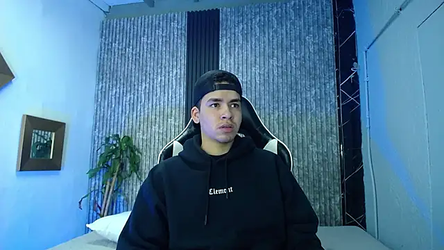 Mike 0233  online show from 19, 2, 2026