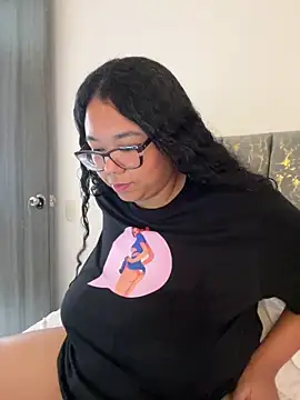 Snapshot of XMara chatting on 2, 2, 2026 XMara online show from 2, 2, 2026