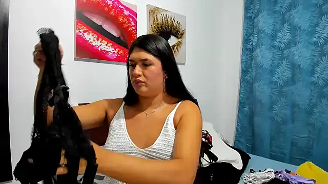 Snapshot of aleziiacam chatting on 29, 10, 2025 aleziiacam online show from 29, 10, 2025