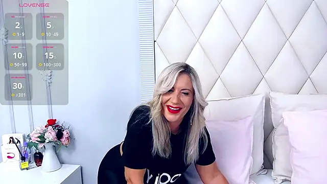 GinaBear online show from 24, 9, 2025