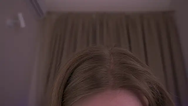 LylaYeess online show from 10, 3, 2025