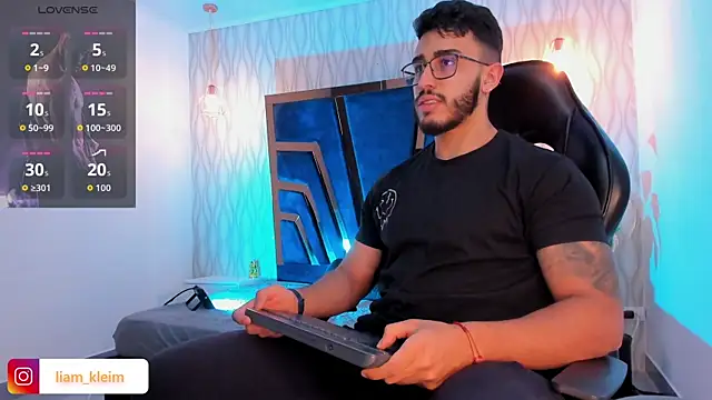 Liam Kleiin online show from 24, 11, 2025