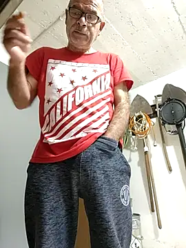 Snapshot of bottomhairy chatting on 14, 10, 2025 bottomhairy online show from 14, 10, 2025