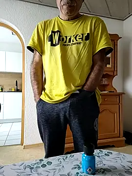 bottomhairy online show from 26, 11, 2025