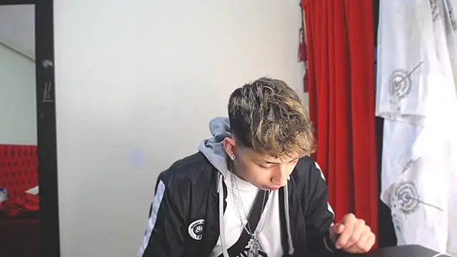  Thomas hot  online show from 8, 1, 2025