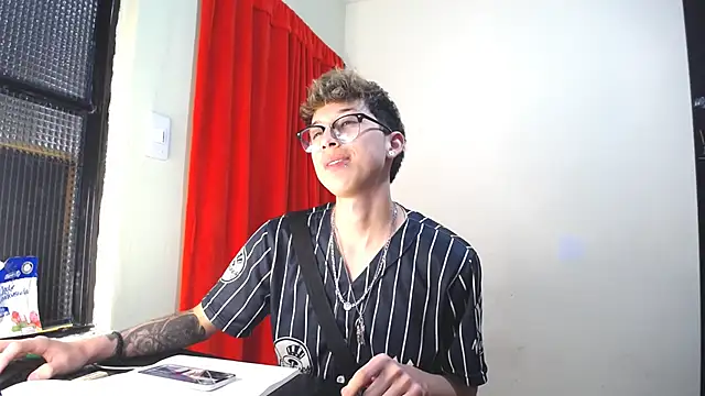  Thomas hot  online show from 4, 2, 2025