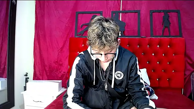  Thomas hot  online show from 19, 2, 2025