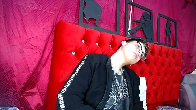  Thomas hot  online show from 19, 3, 2025