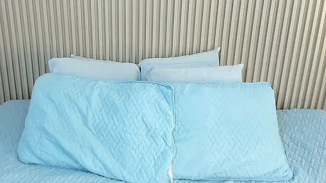 Snapshot of charlottebrowns_ chatting on 21, 11, 2025 charlottebrowns online show from 21, 11, 2025