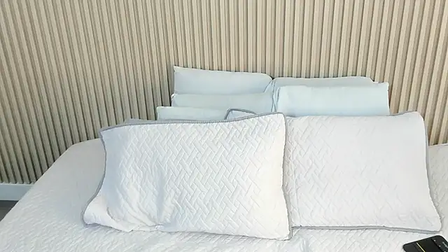 Snapshot of charlottebrowns_ chatting on 16, 12, 2025 charlottebrowns online show from 16, 12, 2025