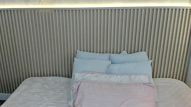 Snapshot of charlottebrowns_ chatting on 24, 2, 2026 charlottebrowns online show from 24, 2, 2026