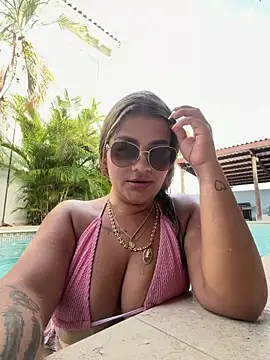 Snapshot of SharomRoss chatting on 23, 5, 2026 SharomRoss online show from 23, 5, 2026