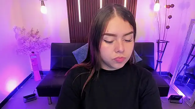 ArianaBaker online show from 18, 1, 2026