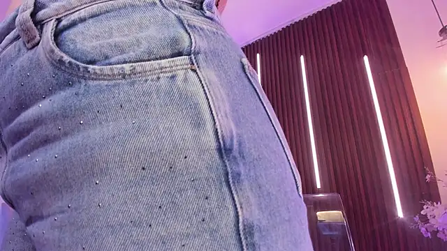 ArianaBaker online show from 14, 3, 2026