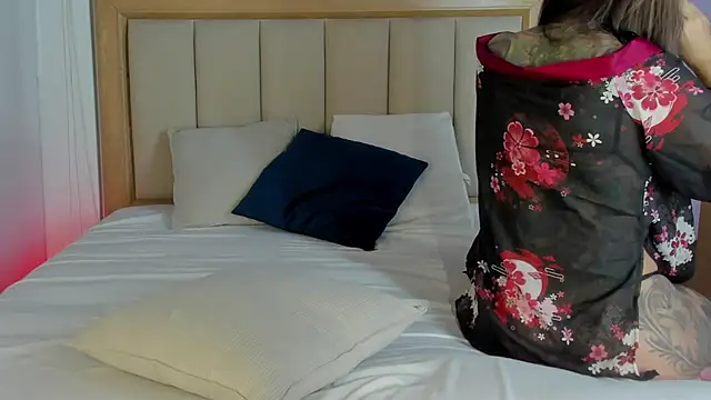 Snapshot of yandracelisofficial chatting on 13, 2, 2026 yandracelisofficial online show from 13, 2, 2026