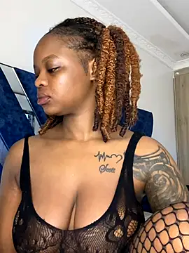 SexxyLunar online show from 2, 12, 2025