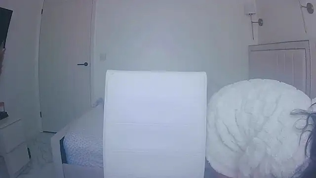 Snapshot of magical_mia chatting on 22, 4, 2026 magical mia online show from 22, 4, 2026