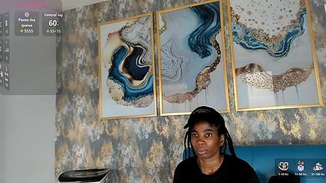 Snapshot of MonicaSchwartz chatting on 27, 10, 2025 MonicaSchwartz online show from 27, 10, 2025