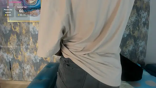 Snapshot of MonicaSchwartz chatting on 26, 11, 2025 MonicaSchwartz online show from 26, 11, 2025