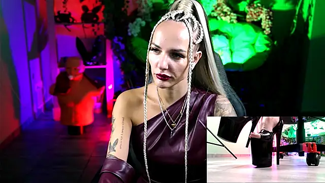 MonicaMaxwel online show from 15, 10, 2025