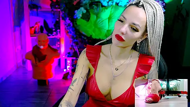 MonicaMaxwel online show from 17, 12, 2025