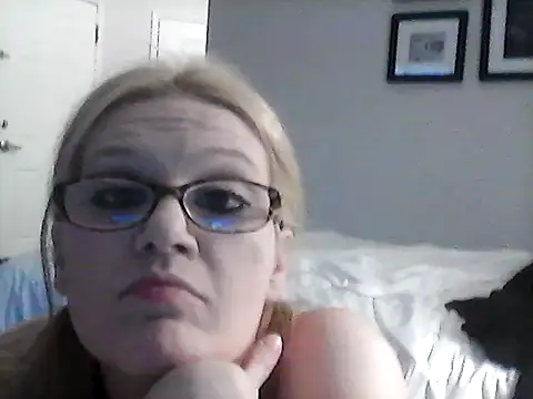 MickeysMallory9787 online show from 3, 2, 2026