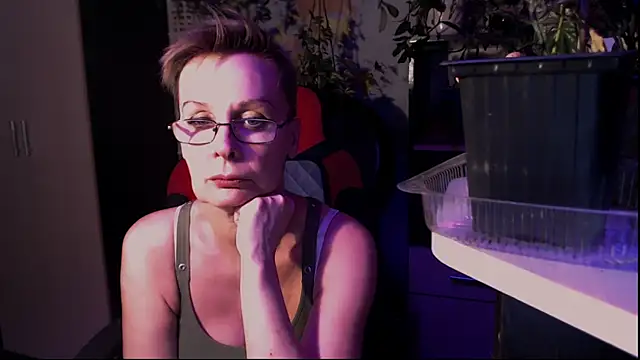 Snapshot of HelgaHimmell chatting on 2, 6, 2026 HelgaHimmell online show from 2, 6, 2026
