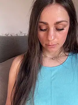 Loella-Rose online show from 20, 3, 2025