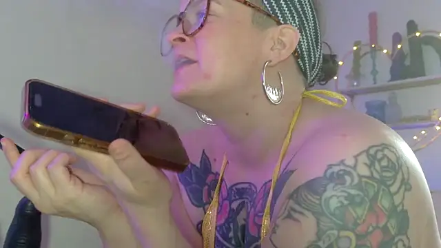 quinnmariexo online show from 6, 3, 2026