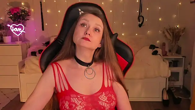 desperatehousewife   online show from 22, 3, 2025