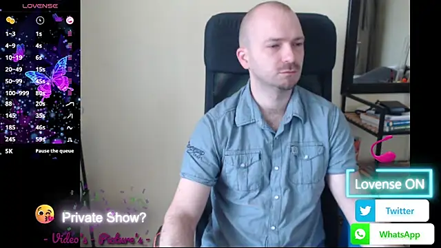 Snapshot of RealManHaveHairy chatting on 9, 5, 2026 RealManHaveHairy online show from 9, 5, 2026